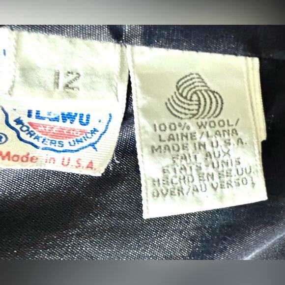 Vintage red and navy checked plaid double breasted blazer. 12 - Picture 16 of 16